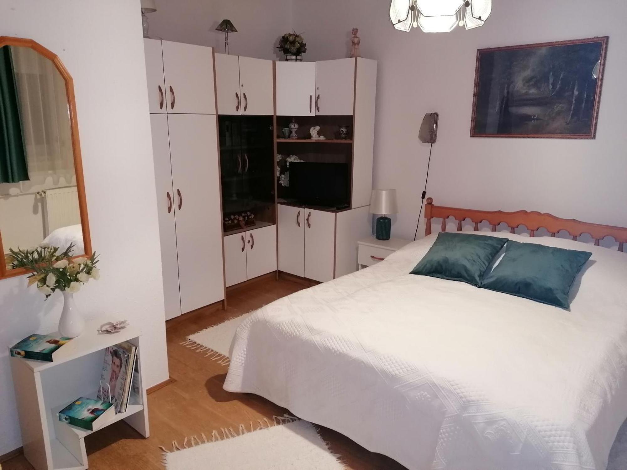 Magdi Apartman Balatonfured Luaran gambar
